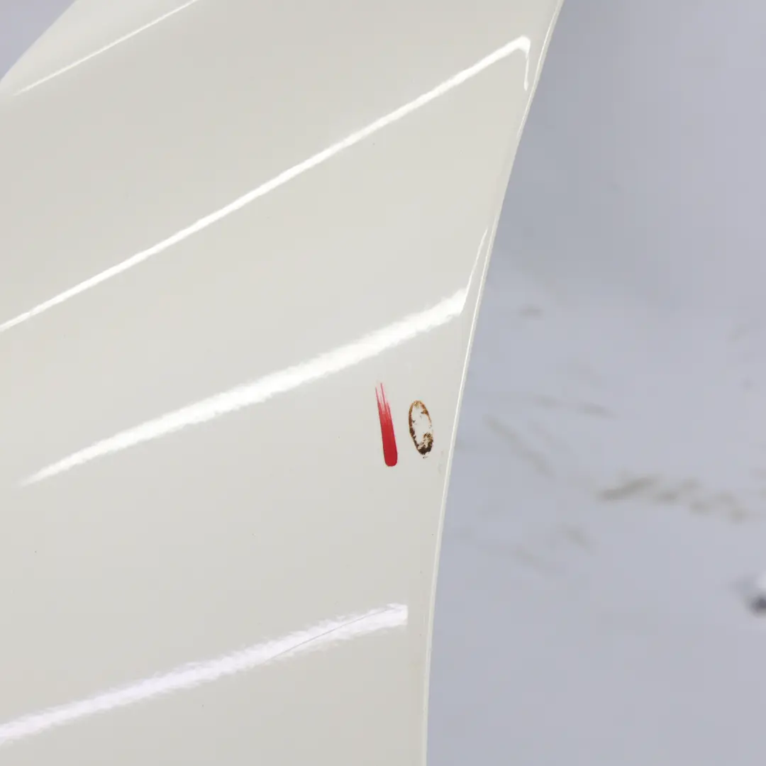 Pannello Laterale Parafango Anteriore Sinistro Alpinweiss 3 - 300 per BMW F20 F21 con numero di parte 7284645 BMW F20 F21 Pannello Laterale Parafango Anteriore Sinistro Alpinweiss 3 - 300 - SKU 7284645-AW2 - Numero di parte 7284645