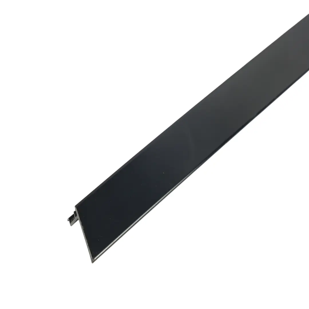 Baguette De Finition Noire Pour Cadre De Vitre Arrière Gauche pour BMW X5 F15 à propos du numéro de pièce 7289669 BMW X5 F15 Baguette De Finition Noire Pour Cadre De Vitre Arrière Gauche - SKU 7289669 - Numéro de pièce 7289669