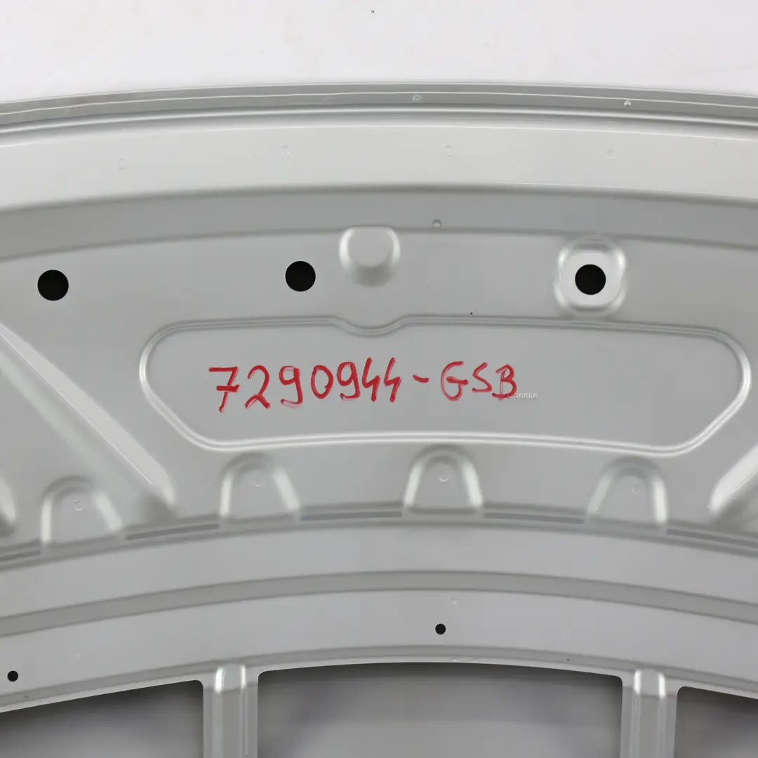 Maska Pokrywa Silnika Glacier Silver Srebrny Metalik - A83 do BMW F30 F32 o numerze 7290944 BMW F30 F32 Maska Pokrywa Silnika Glacier Silver Srebrny Metalik - A83 - SKU 7290944-GSB - Numer Części 7290944