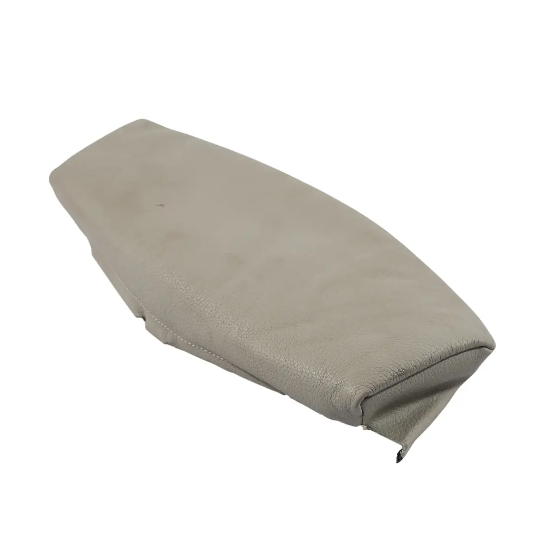 Rivestimento Supporto Cosce Sedile Anteriore Pelle Grigio Everest per BMW F30 LCI con numero di parte 7295162 BMW F30 LCI Rivestimento Supporto Cosce Sedile Anteriore Pelle Grigio Everest - SKU 7295162 - Numero di parte 7295162