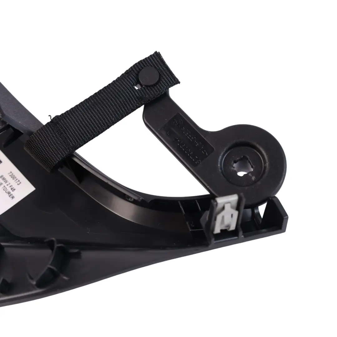 Moldura Panel Cubierta Respaldo Asiento Trasero Izquierdo para BMW F45 X1 F48 con número de pieza 7300173 BMW F45 X1 F48 Moldura Panel Cubierta Respaldo Asiento Trasero Izquierdo - SKU 7300173 - Número de pieza 7300173