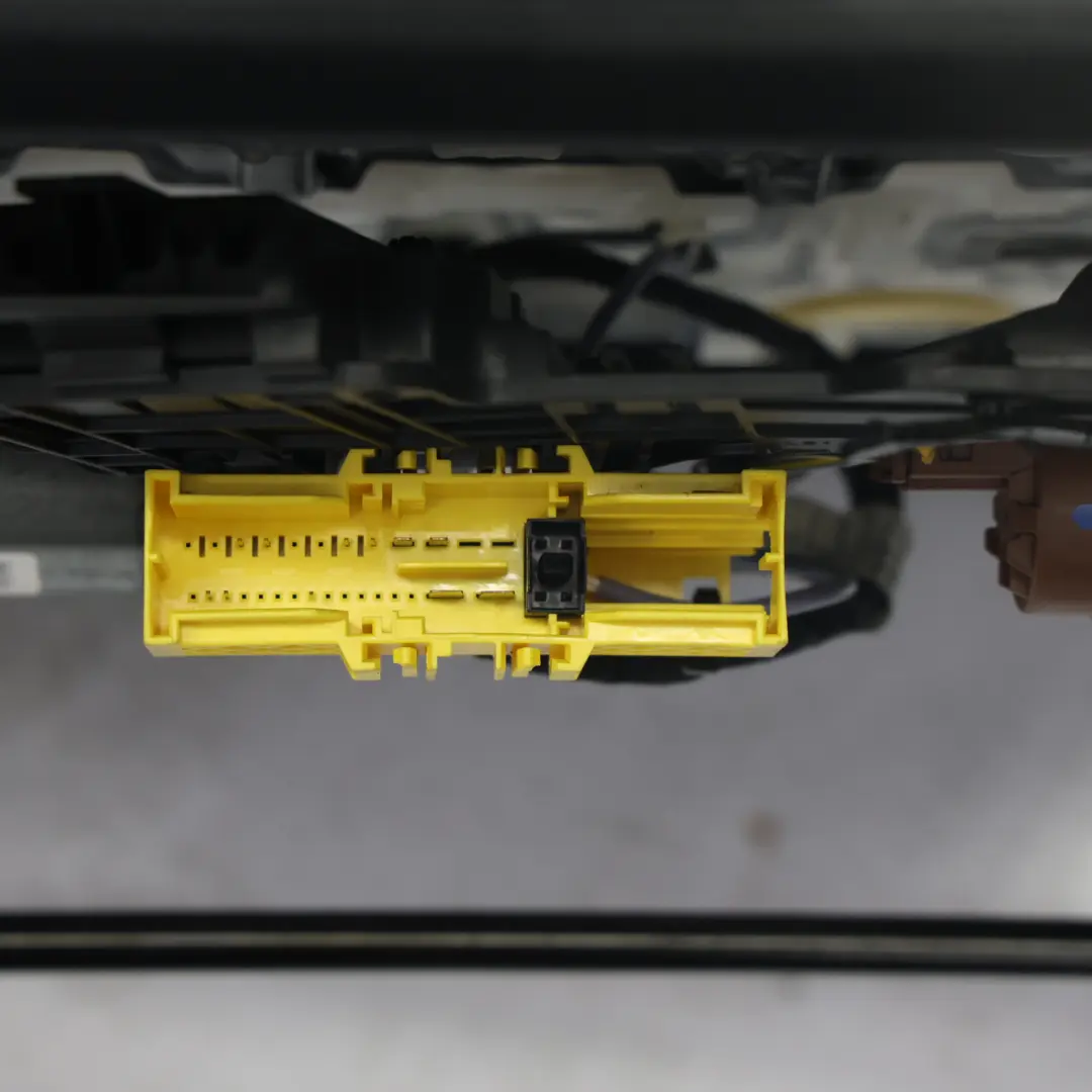 BMW F10 F11 LCI Fotel Sport Przedni Lewy Grzany Skóra Dakota Czarna - SKU 7303371-3 - Numer Części 7303371