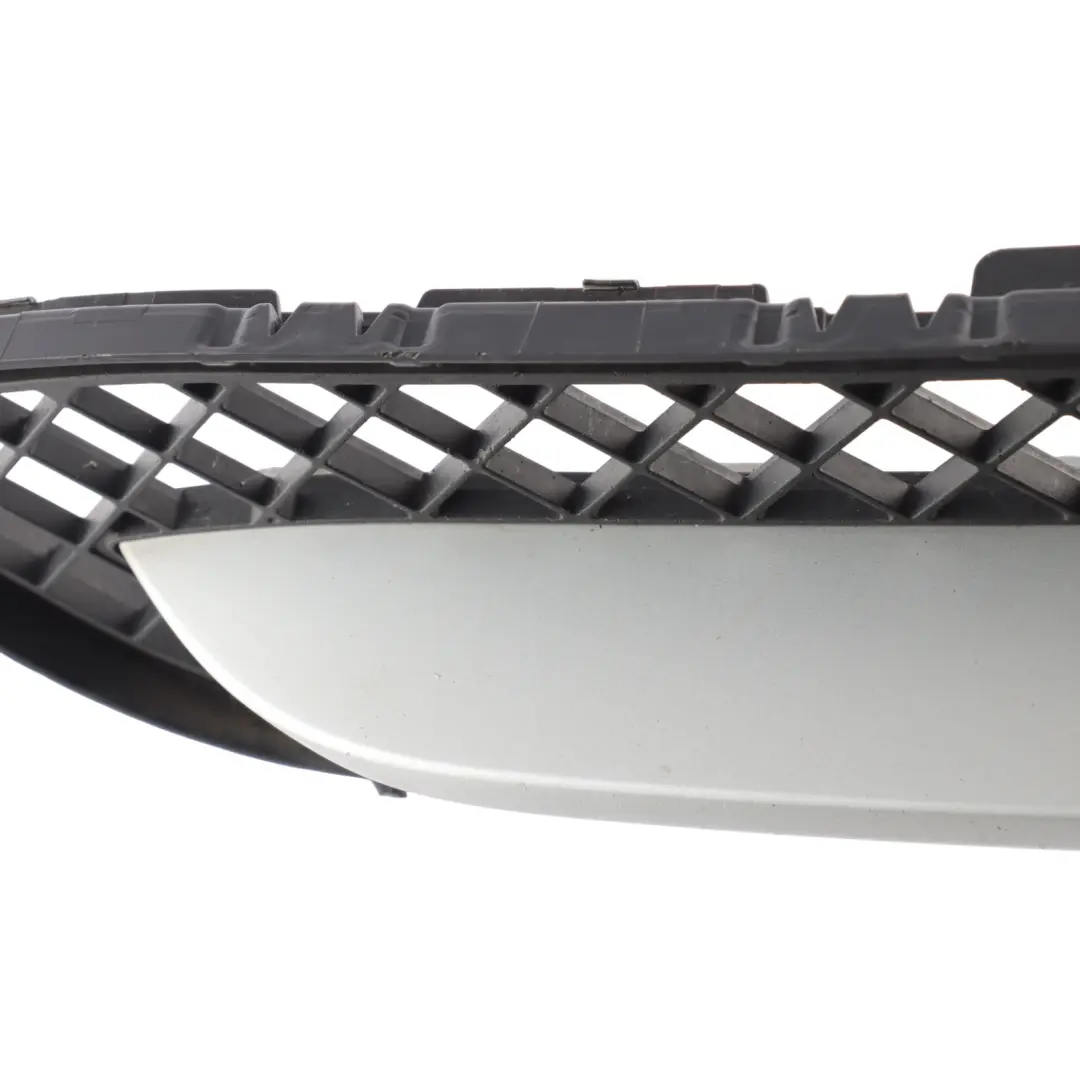 Grille Centrale Pare-chocs Avant Sport Line Noir pour BMW X1 E84 à propos du numéro de pièce 7303753 BMW X1 E84 Grille Centrale Pare-chocs Avant Sport Line Noir - SKU 7303753-1 - Numéro de pièce 7303753