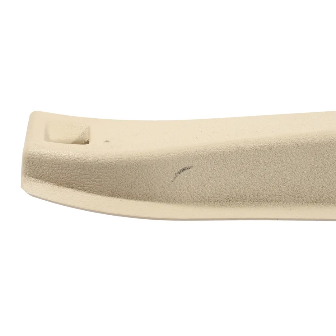 Tapa Pilar D Trasero Izquierdo Inferior Canberra Beige para BMW X5 F15 con número de pieza 7308707 BMW X5 F15 Tapa Pilar D Trasero Izquierdo Inferior Canberra Beige - SKU 7308707 - Número de pieza 7308707