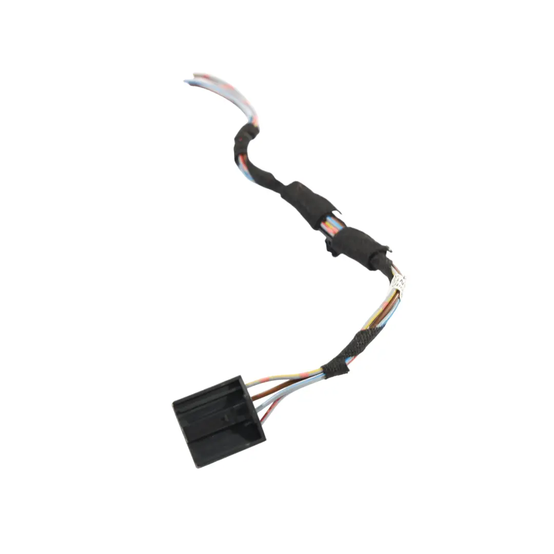 Luz Trasera Trasera Cableado Enchufe Derecho 6984746 para BMW F46 Gran Tourer con número de pieza 7329790 BMW F46 Gran Tourer Luz Trasera Trasera Cableado Enchufe Derecho 6984746 - SKU 7329790-1 - Número de pieza 7329790