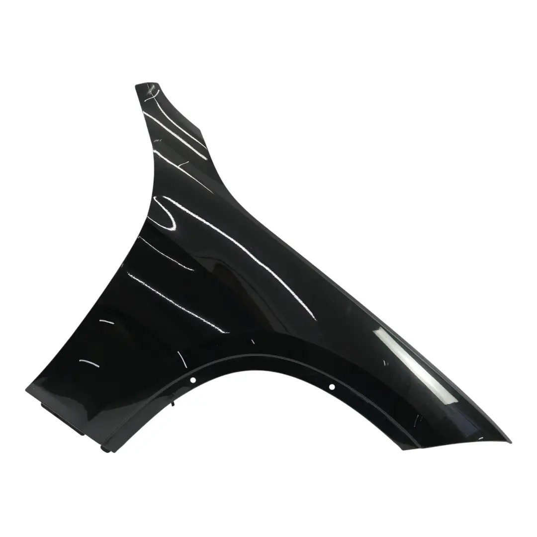 Pannello Laterale Parafango Anteriore Destro Black Sapphire - 475 per BMW X1 E84 con numero di parte 7332424 BMW X1 E84 Pannello Laterale Parafango Anteriore Destro Black Sapphire - 475 - SKU 7332424-BS2 - Numero di parte 7332424