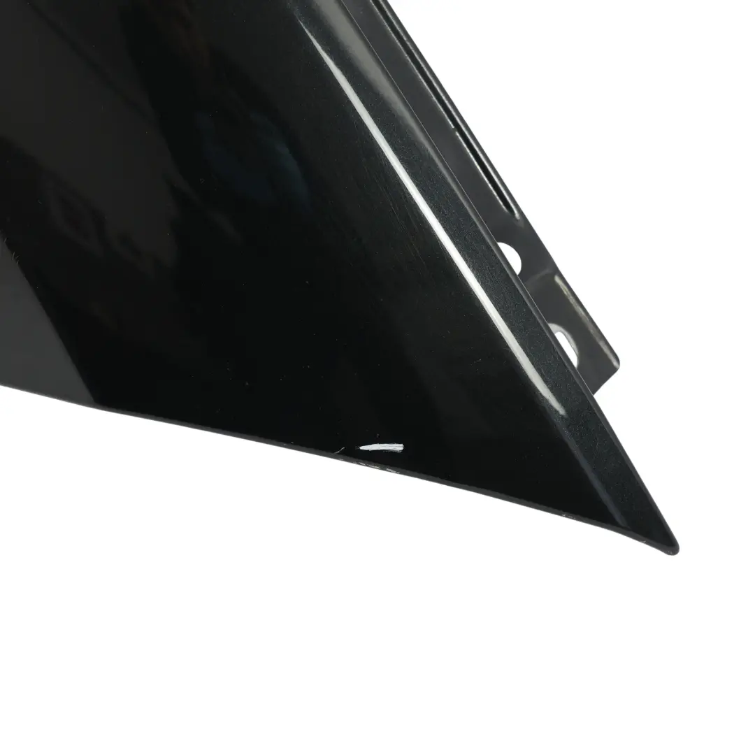 Pannello Laterale Parafango Anteriore Destro Black Sapphire - 475 per BMW X1 E84 con numero di parte 7332424 BMW X1 E84 Pannello Laterale Parafango Anteriore Destro Black Sapphire - 475 - SKU 7332424-BS2 - Numero di parte 7332424