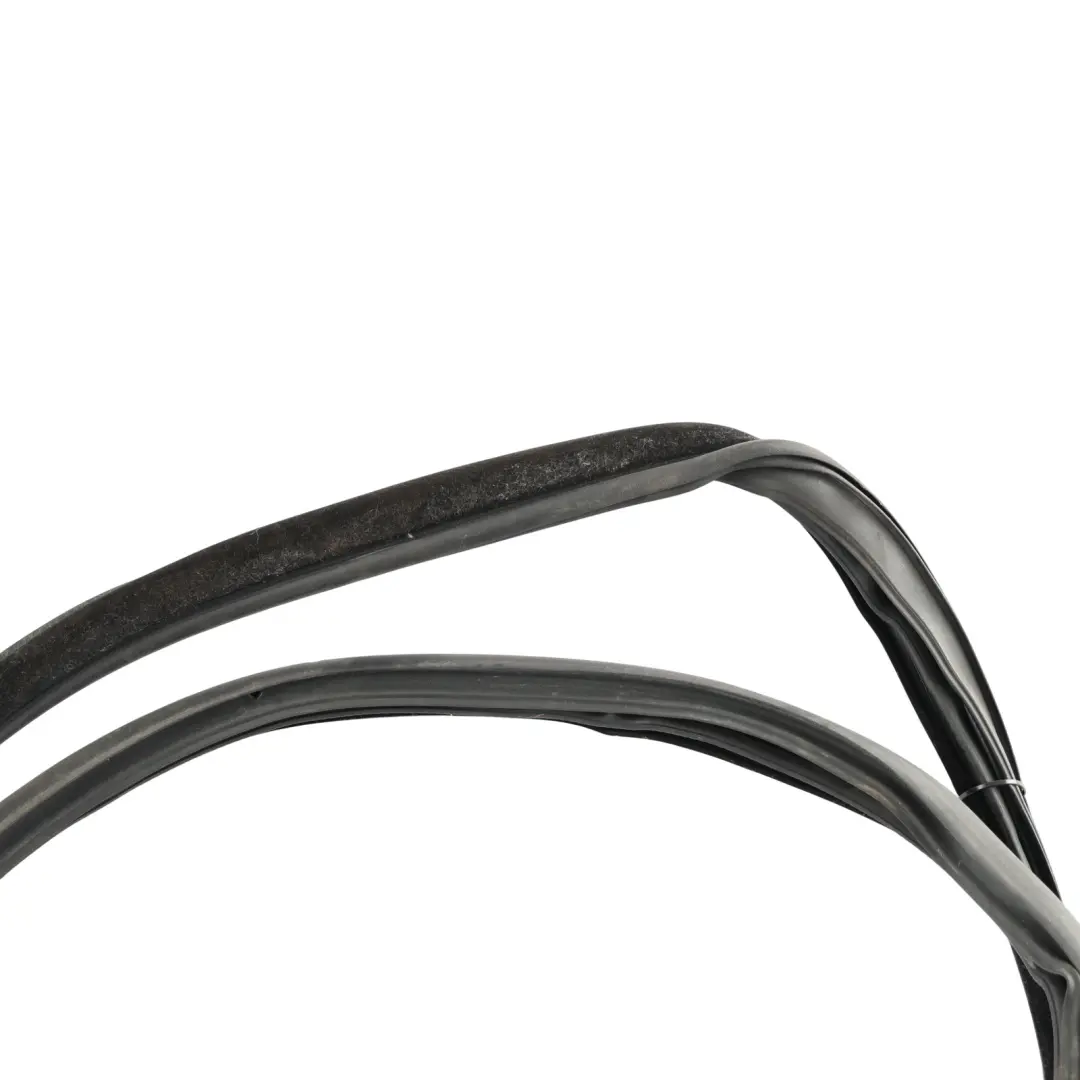 Türdichtung Gummi Dichtung Links für BMW F32 F33 M4 F82 mit Teilenummer 7369303 BMW F32 F33 M4 F82 Türdichtung Gummi Dichtung Links - SKU 7369303 - Teilenummer 7369303