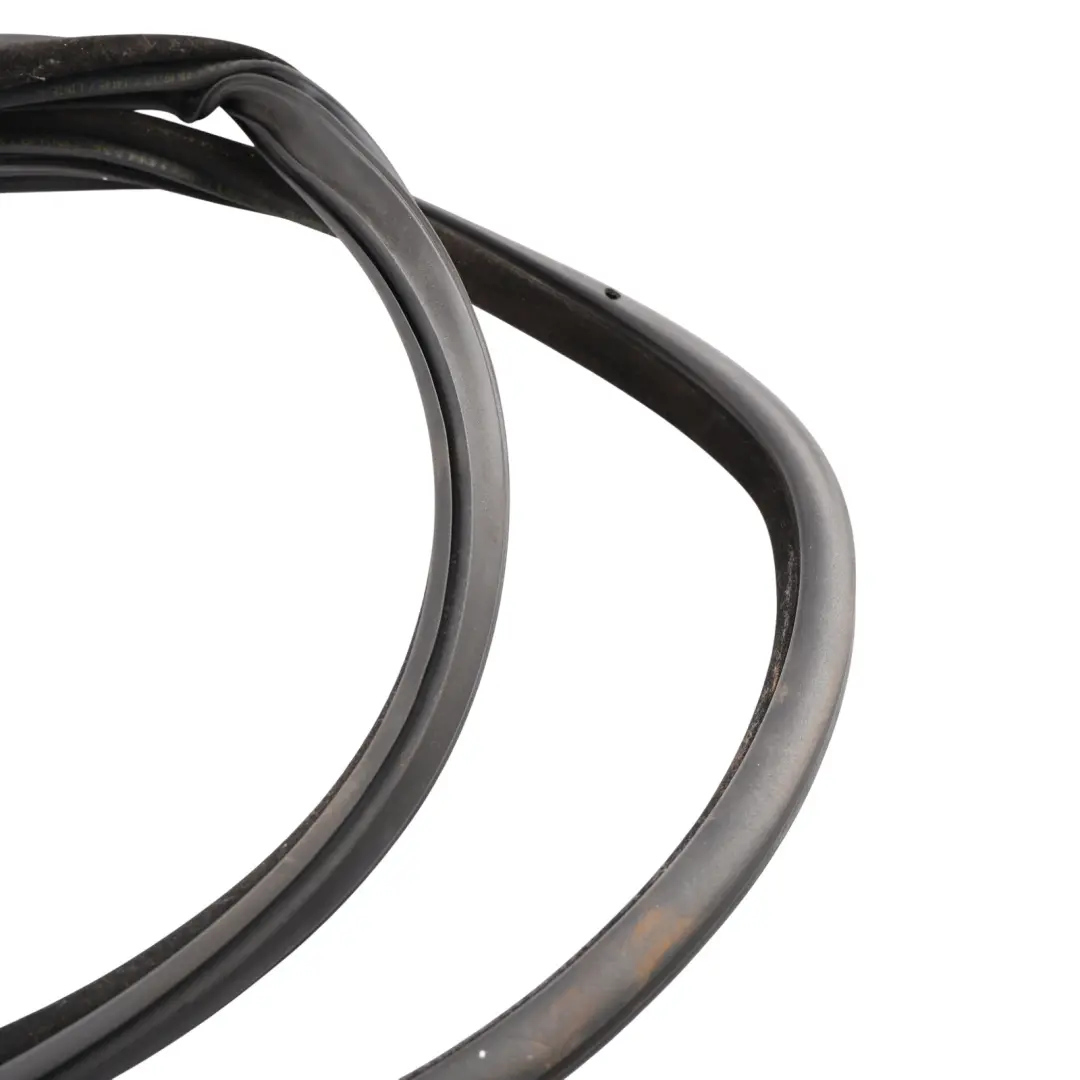 Door Seal Surround Gasket Rubber Sealing Right O/S to BMW F32 F33 M4 F82 with Part number 7369304 BMW F32 F33 M4 F82 Door Seal Surround Gasket Rubber Sealing Right O/S - SKU 7369304 - Part number 7369304