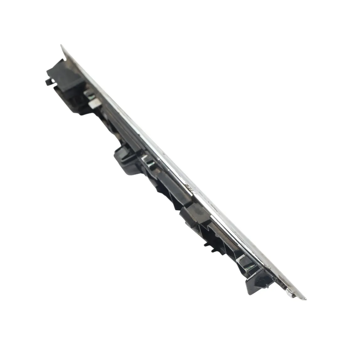 Rejilla Cubierta Panel Lateral Delantero Izquierdo para BMW F06 F12 F13 LCI con número de pieza 7370395 BMW F06 F12 F13 LCI Rejilla Cubierta Panel Lateral Delantero Izquierdo - SKU 7370395 - Número de pieza 7370395