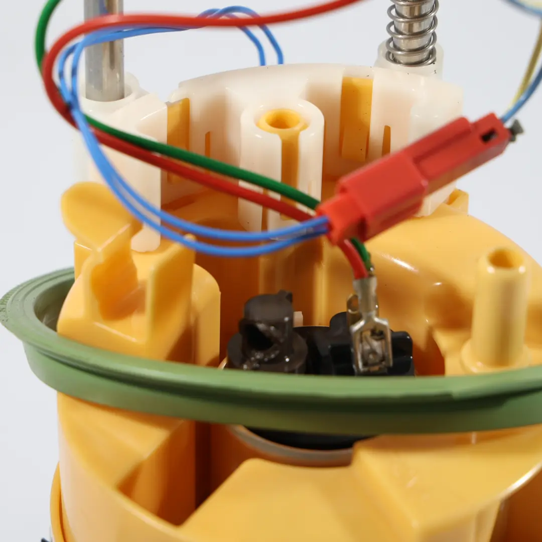 Kraftstoff Tankpumpe Geber Einheit Rechts für BMW X5 E70 F15 X6 E71 mit Teilenummer 7195471 BMW X5 E70 F15 X6 E71 Kraftstoff Tankpumpe Geber Einheit Rechts - SKU 7380136 - Teilenummer 7195471