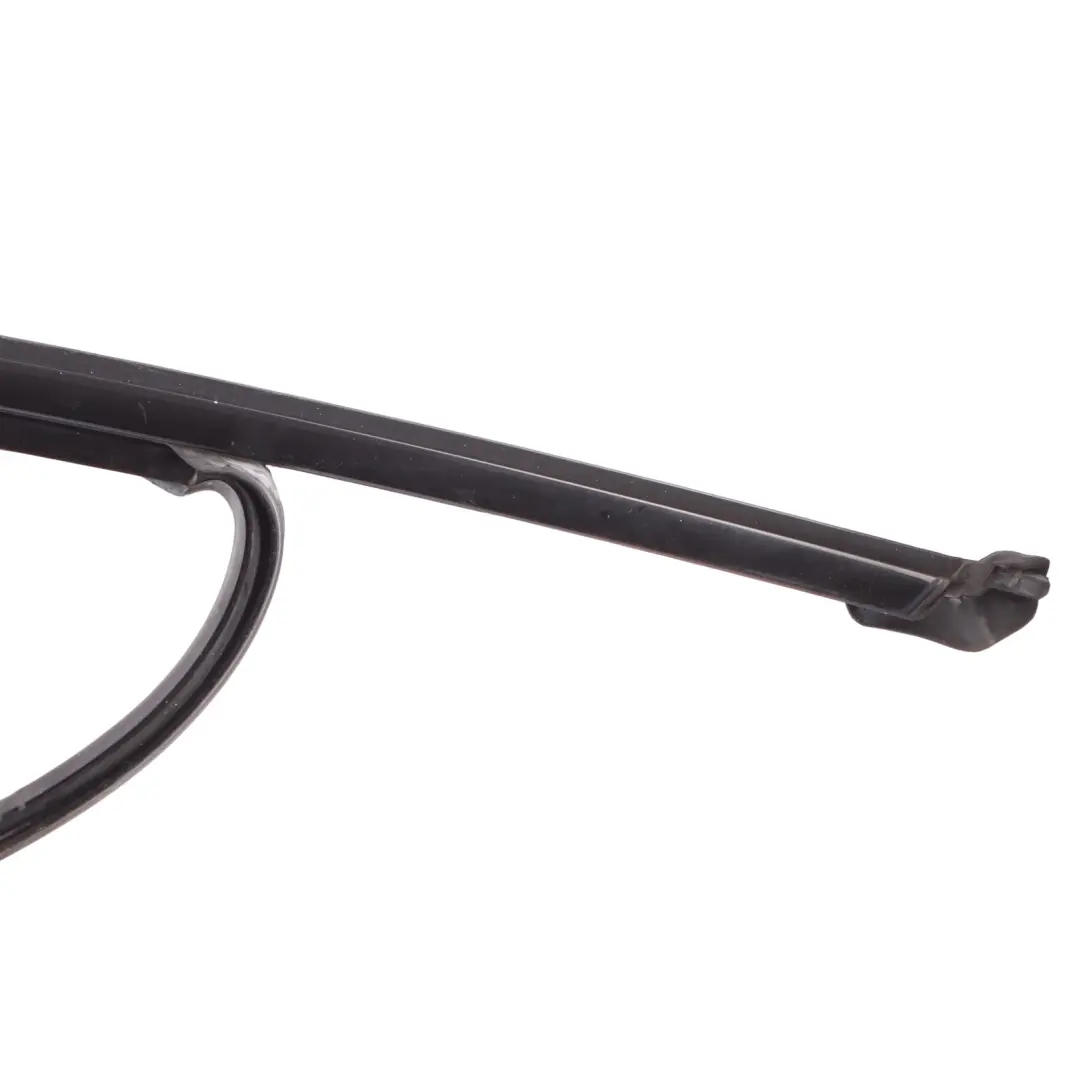 Front Door Window Seal Surround Strip Gasket Right O/S to BMW X3 G01 with Part number 7388838 BMW X3 G01 Front Door Window Seal Surround Strip Gasket Right O/S - SKU 7388838 - Part number 7388838