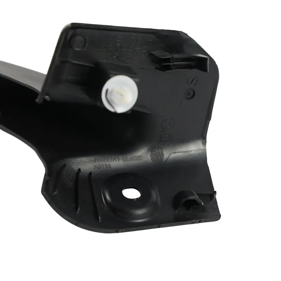 Cubierta Bisagra Maletero Trasero Izquierdo para BMW G20 G28 G80 con número de pieza 7430623 BMW G20 G28 G80 Cubierta Bisagra Maletero Trasero Izquierdo - SKU 7430623 - Número de pieza 7430623