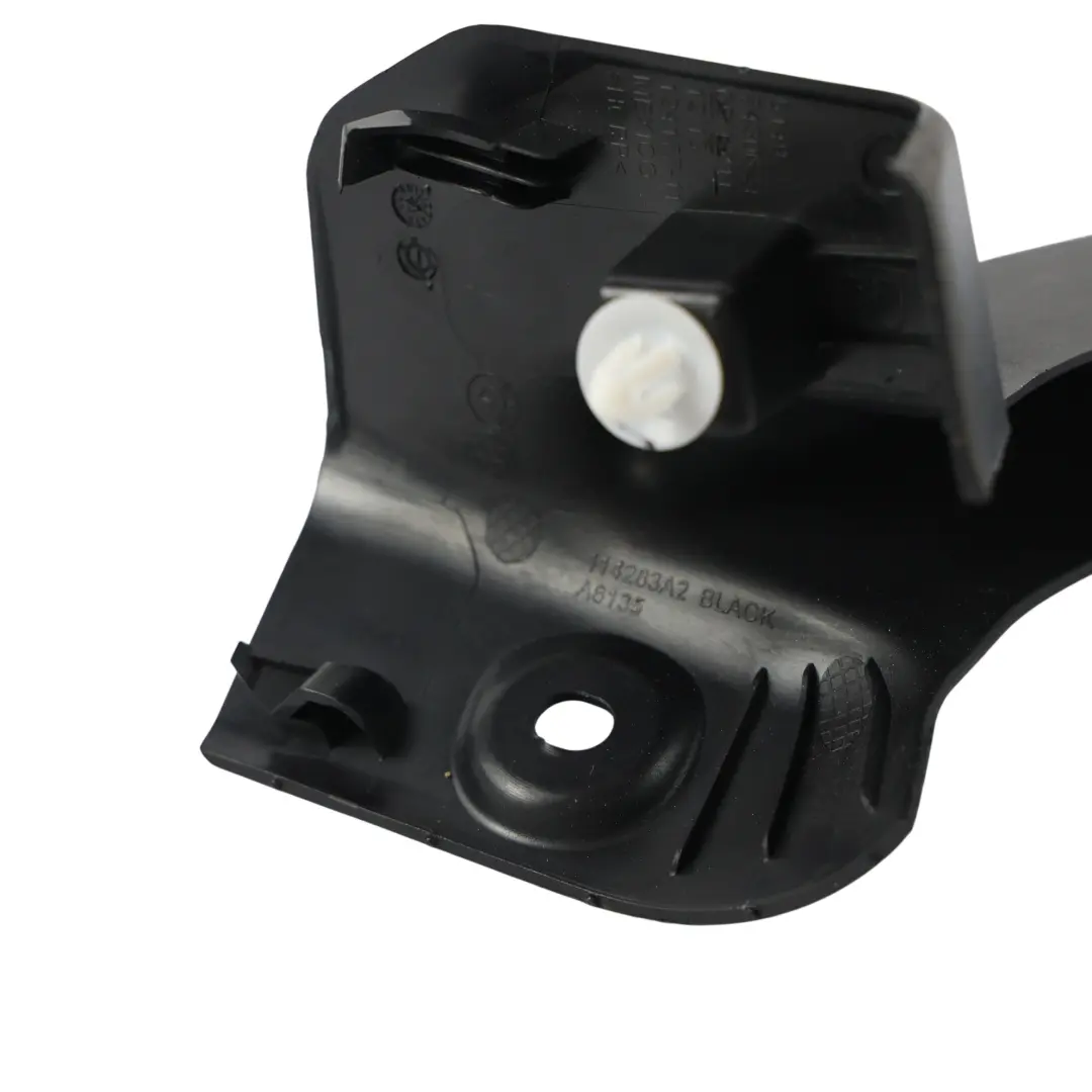 Cubierta Bisagra Maletero Trasera Derecha para BMW G20 G28 G80 con número de pieza 7430624 BMW G20 G28 G80 Cubierta Bisagra Maletero Trasera Derecha - SKU 7430624 - Número de pieza 7430624