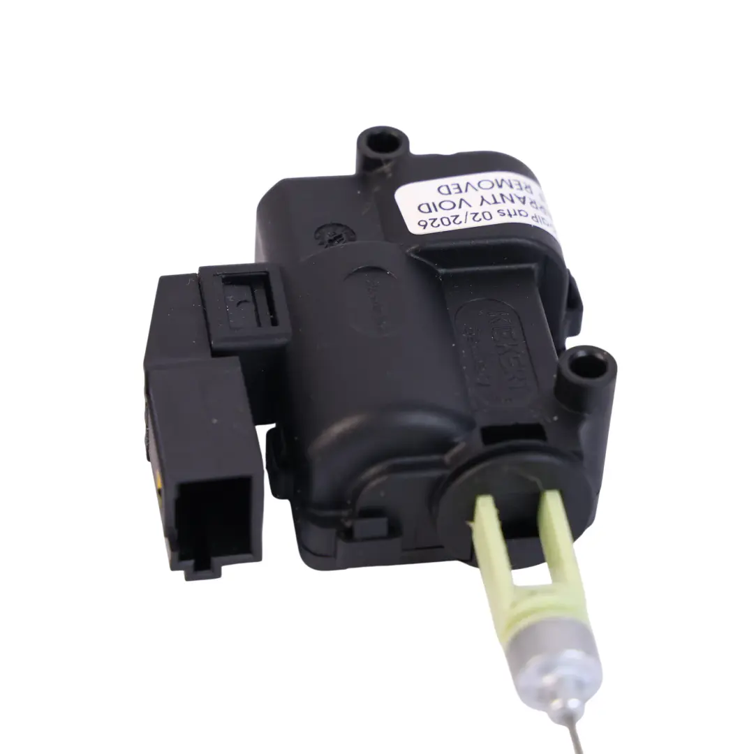 Cięgno Mechanizm Opuszczania Fotela Tył Prawa 82808077 do BMW F45 F46 X1 F48 o numerze 7432607 BMW F45 F46 X1 F48 Cięgno Mechanizm Opuszczania Fotela Tył Prawa 82808077 - SKU 7432607 - Numer Części 7432607