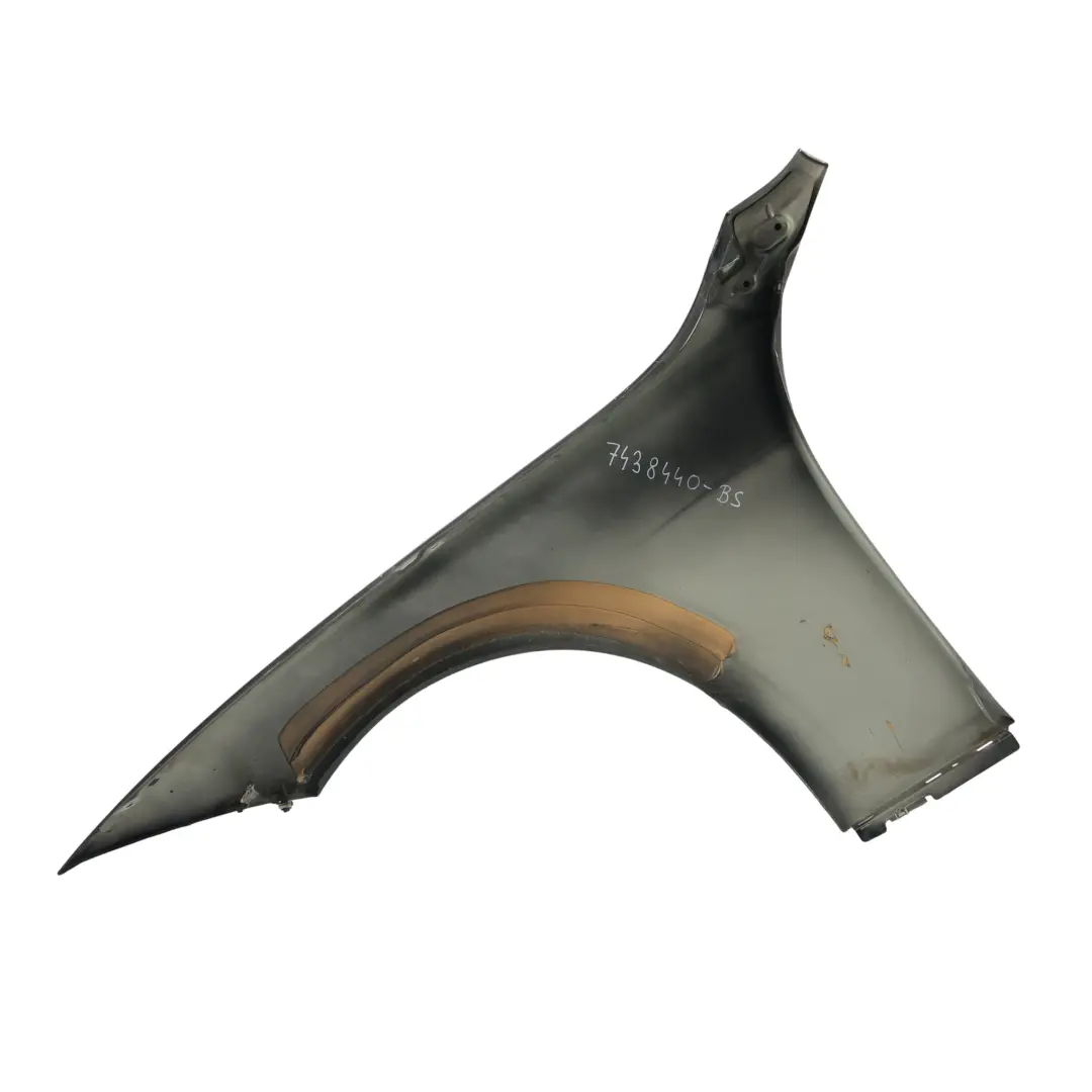 parafango laterale F31 anteriore destro grigio minerale metallizzato B39 per BMW F30 con numero di parte 7438440 BMW F30 parafango laterale F31 anteriore destro grigio minerale metallizzato B39 - SKU 7438440-BS - Numero di parte 7438440