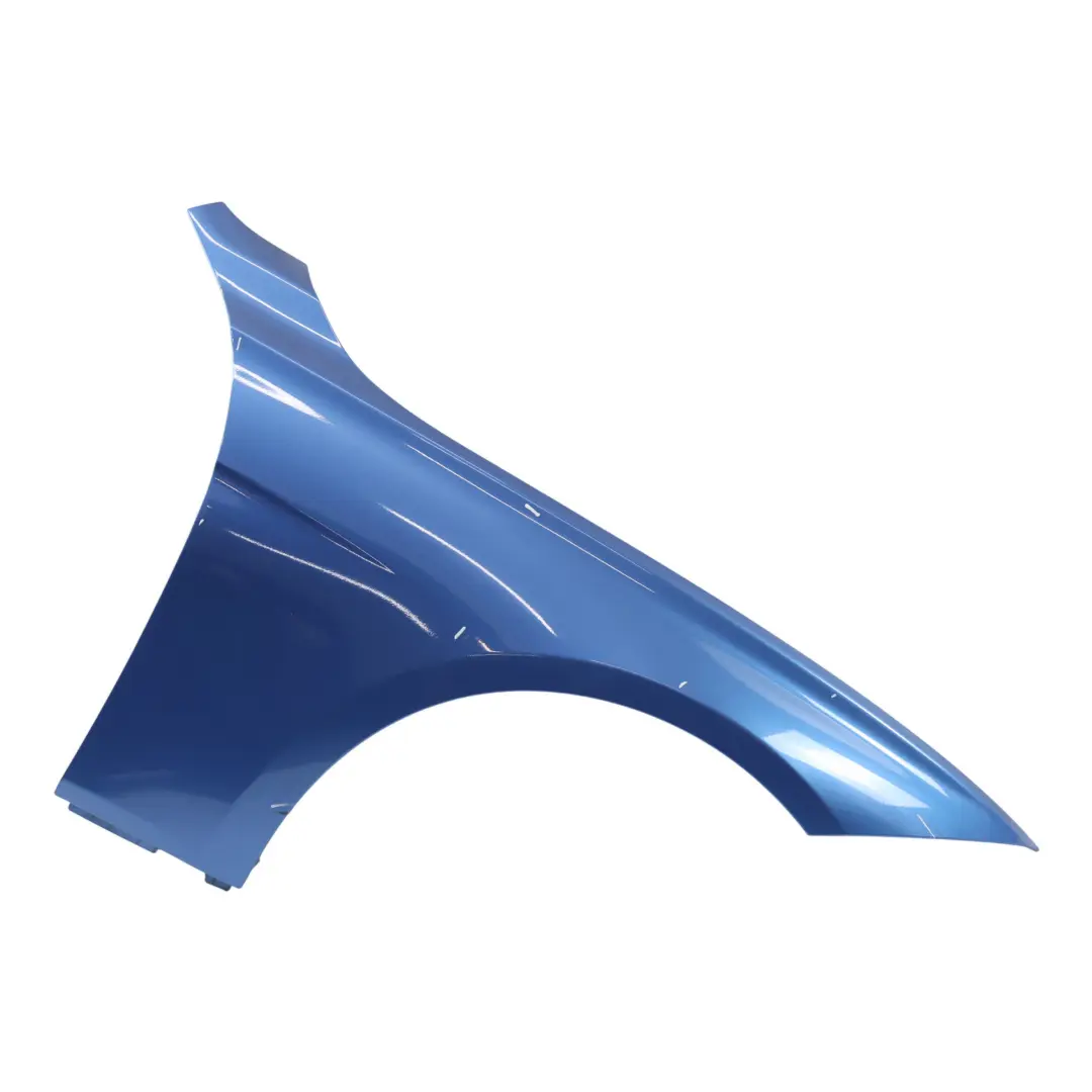 Panel Lateral Guardabarros Delantero Derecho Estoril Blue - B45 para BMW F30 F31 con número de pieza 7438440 BMW F30 F31 Panel Lateral Guardabarros Delantero Derecho Estoril Blue - B45 - SKU 7438440-EB1 - Número de pieza 7438440