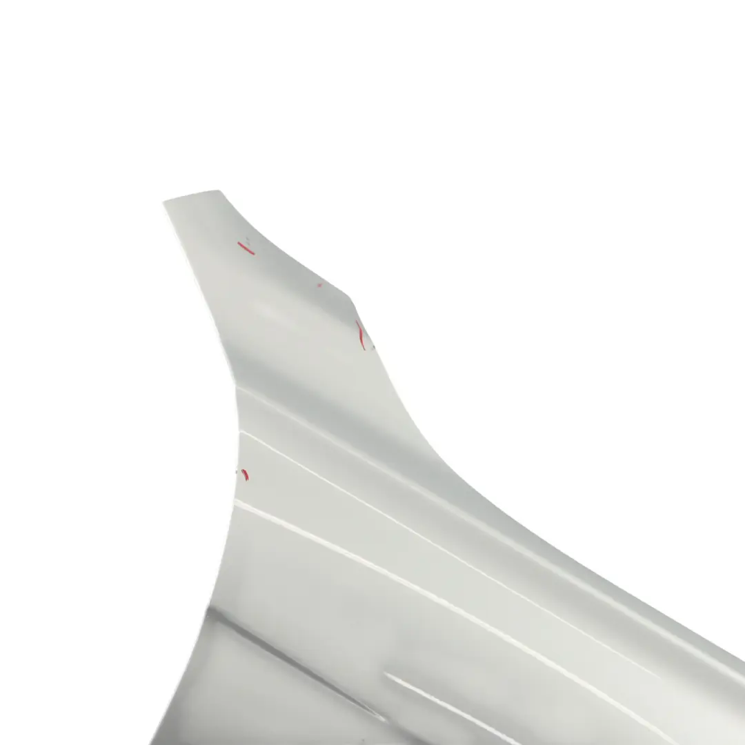 Parafango Laterale Anteriore Destro Glacier Silver Metallic - A83 per BMW F30 F31 con numero di parte 7438440 BMW F30 F31 Parafango Laterale Anteriore Destro Glacier Silver Metallic - A83 - SKU 7438440-GSB - Numero di parte 7438440