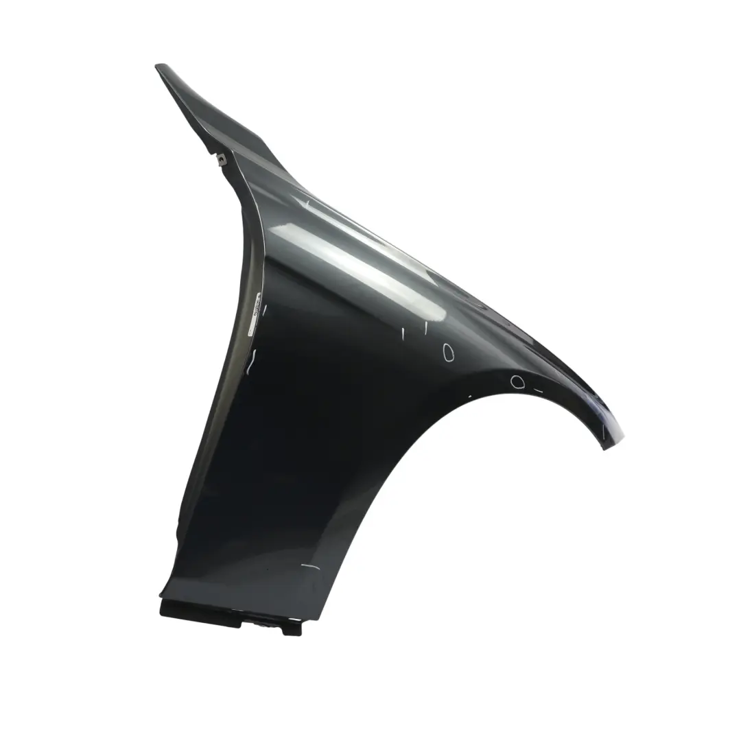 Panel Lateral Ala Guardabarros Delantero Derecho Mineral Grey - B39 para BMW F30 F31 con número de pieza 7438440 BMW F30 F31 Panel Lateral Ala Guardabarros Delantero Derecho Mineral Grey - B39 - SKU 7438440-MG1 - Número de pieza 7438440