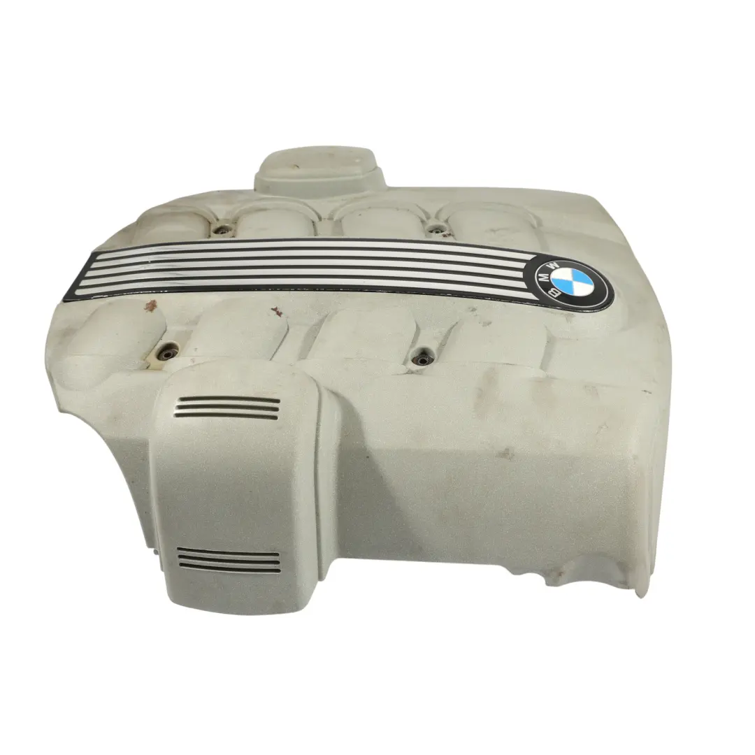 645Ci N62 Tapa Motor Acustica Delantera para BMW E60 E61 E63 545i con número de pieza 7521040 BMW E60 E61 E63 545i 645Ci N62 Tapa Motor Acustica Delantera - SKU 7521040 - Número de pieza 7521040