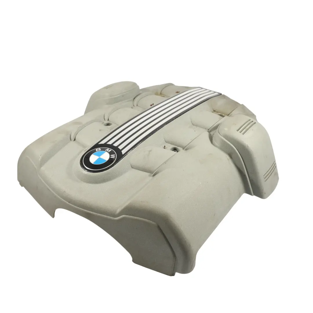 645Ci N62 Coperchio Motore Acustico Anteriore per BMW E60 E61 E63 545I con numero di parte 7521040 BMW E60 E61 E63 545I 645Ci N62 Coperchio Motore Acustico Anteriore - SKU 7521040 - Numero di parte 7521040