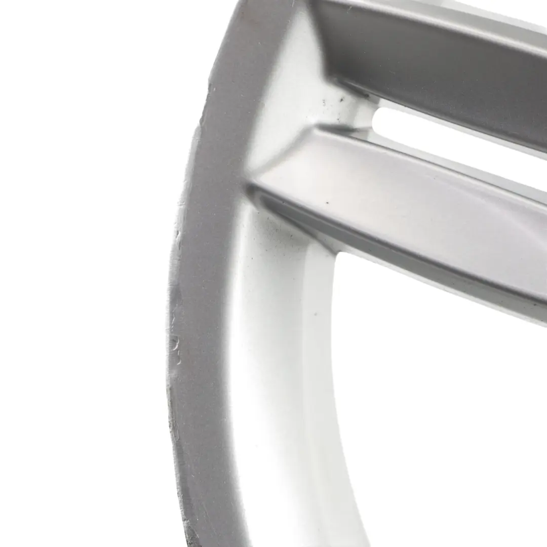 Jante en alliage leger 18" M Double Spoke 208 8,5J pour BMW 1 Serie E81 E87 à propos du numéro de pièce 7839305 BMW 1 Serie E81 E87 Jante en alliage leger 18" M Double Spoke 208 8,5J - SKU 7839305-1 - Numéro de pièce 7839305