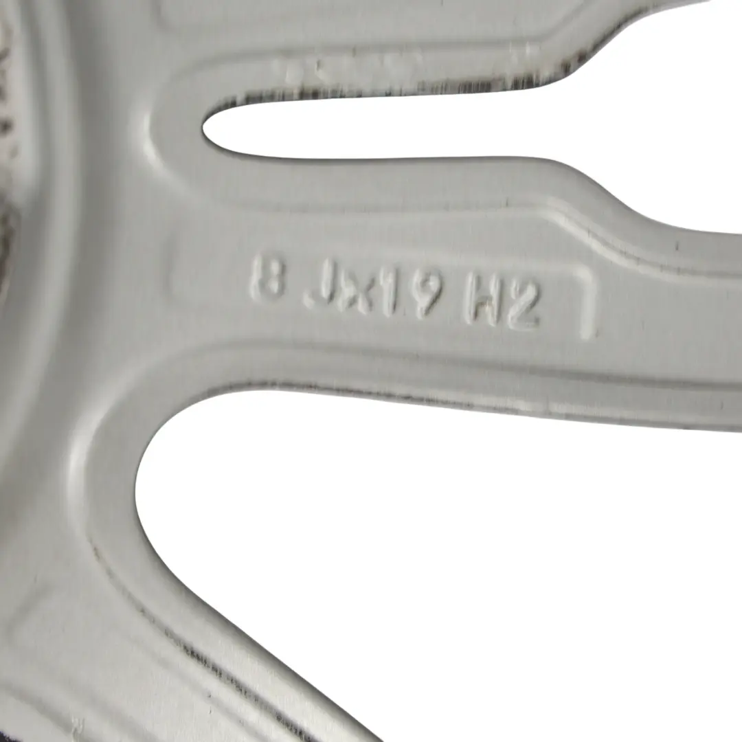 Jante grise alliage 19" M flèche l'étoile 403 ET:36 8J pour BMW F30 F31 F32 à propos du numéro de pièce 7850020 BMW F30 F31 F32 Jante grise alliage 19" M flèche l'étoile 403 ET:36 8J - SKU 7850020-2 - Numéro de pièce 7850020