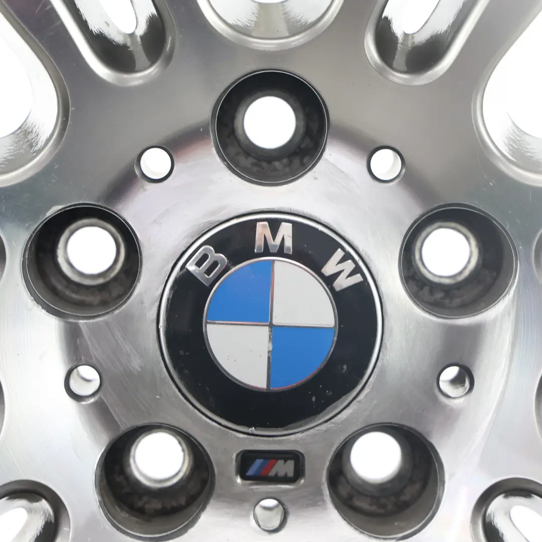 Jante grise alliage 19" M flèche l'étoile 403 ET:36 8J pour BMW F30 F31 F32 à propos du numéro de pièce 7850020 BMW F30 F31 F32 Jante grise alliage 19" M flèche l'étoile 403 ET:36 8J - SKU 7850020-2 - Numéro de pièce 7850020