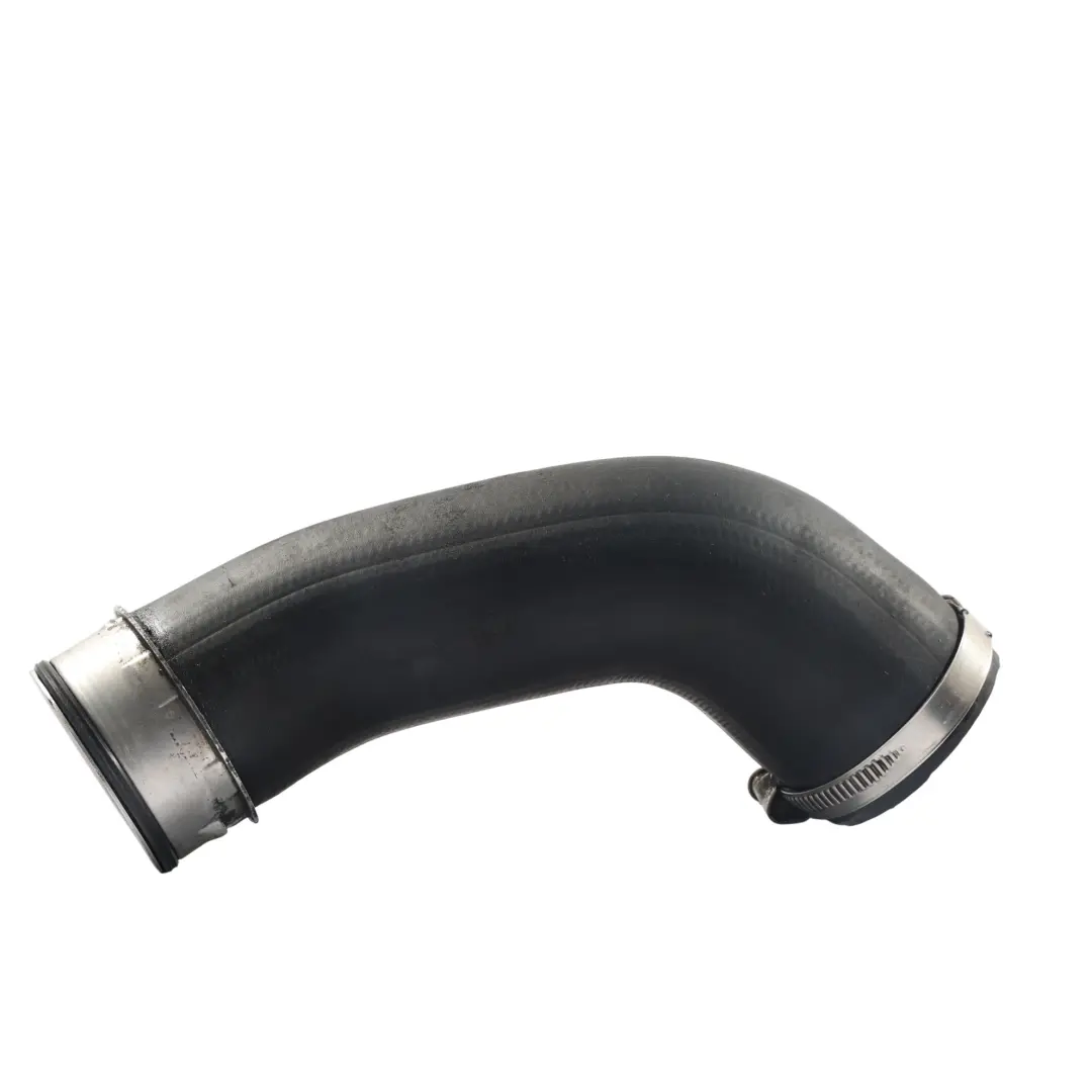Tubo Intercooler Aspirazione Aria 2.0 TDI per Volkswagen Transporter T5 con numero di parte 7E0145790 Volkswagen Transporter T5 Tubo Intercooler Aspirazione Aria 2.0 TDI - SKU 7E0145790 - Numero di parte 7E0145790