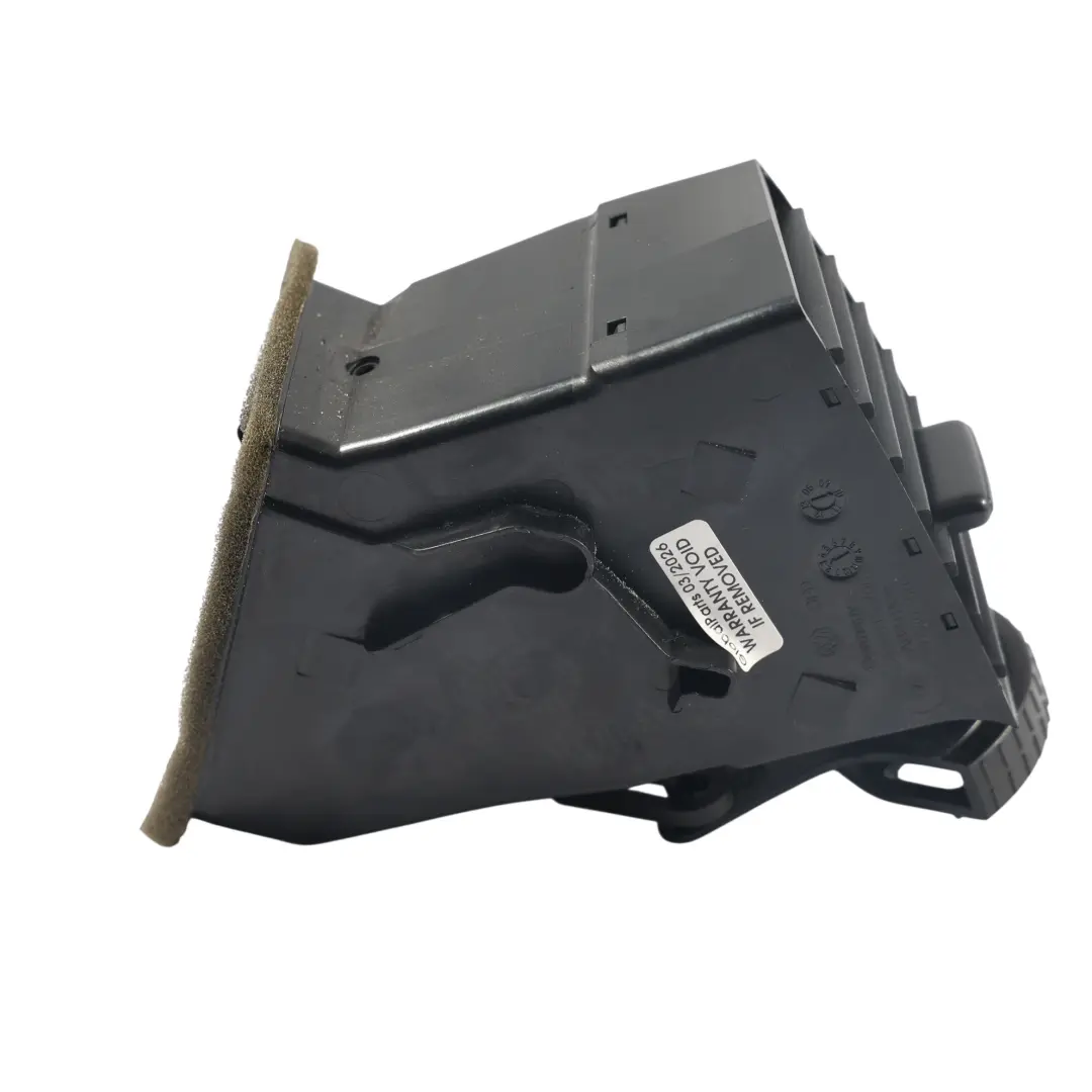 Griglia Bocchetta Anteriore Destra per Volkswagen Transporter T5 con numero di parte 7E0815706 Volkswagen Transporter T5 Griglia Bocchetta Anteriore Destra - SKU 7E0815706 - Numero di parte 7E0815706