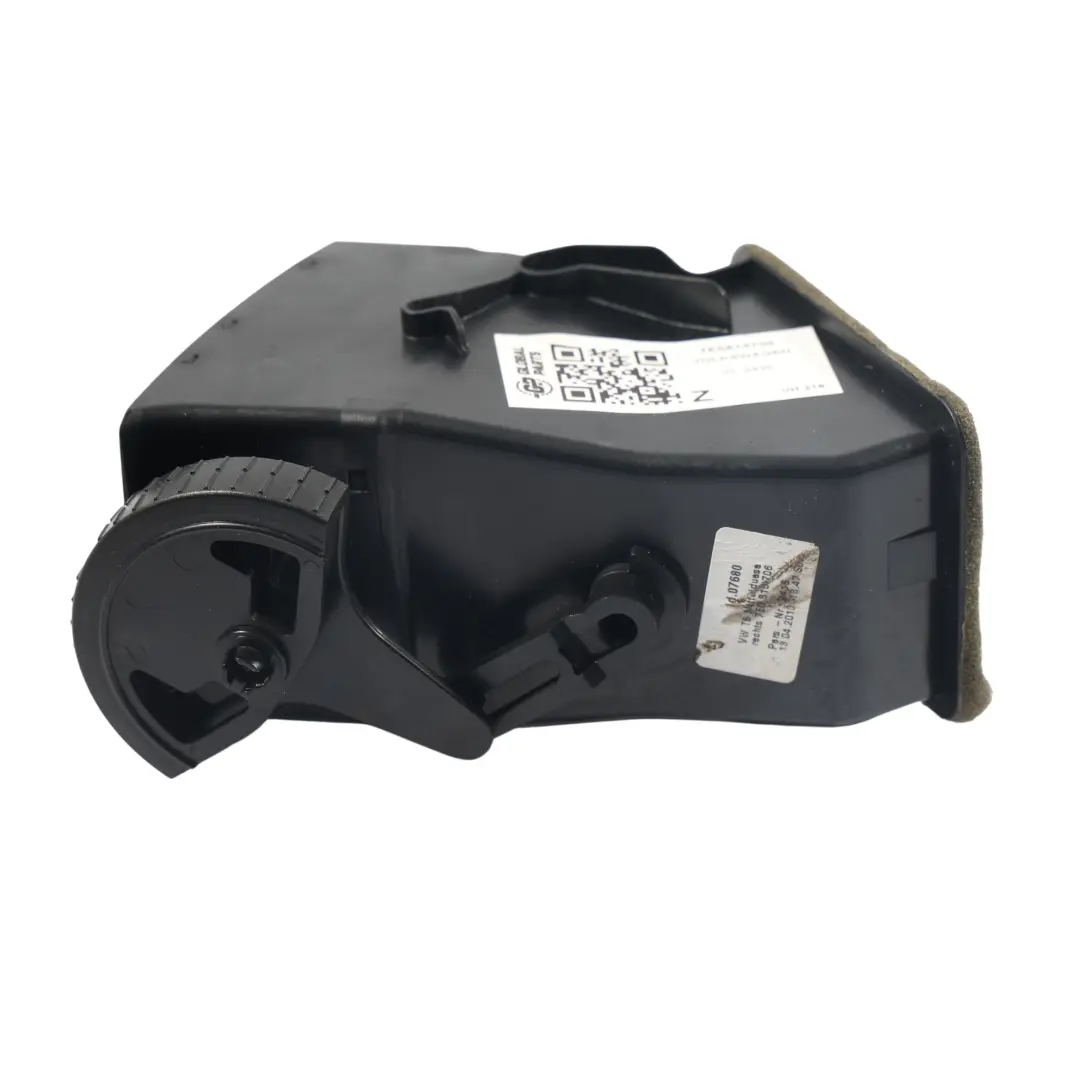 Griglia Bocchetta Anteriore Destra per Volkswagen Transporter T5 con numero di parte 7E0815706 Volkswagen Transporter T5 Griglia Bocchetta Anteriore Destra - SKU 7E0815706 - Numero di parte 7E0815706