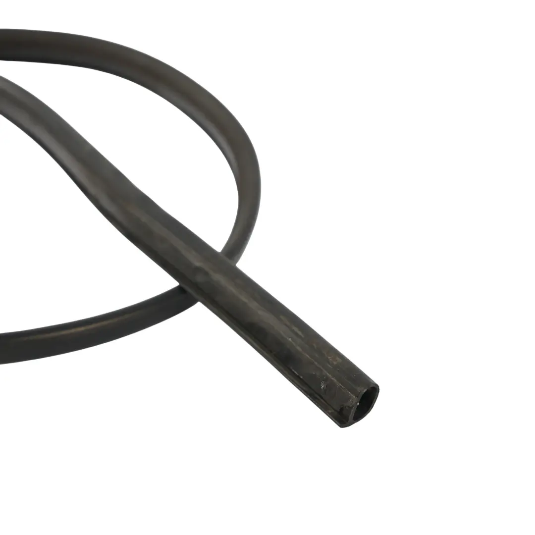 Striscia Superiore Finestrino Anteriore Destro per VW Transporter T6 con numero di parte 7E0837762C VW Transporter T6 Striscia Superiore Finestrino Anteriore Destro - SKU 7E0837762C - Numero di parte 7E0837762C