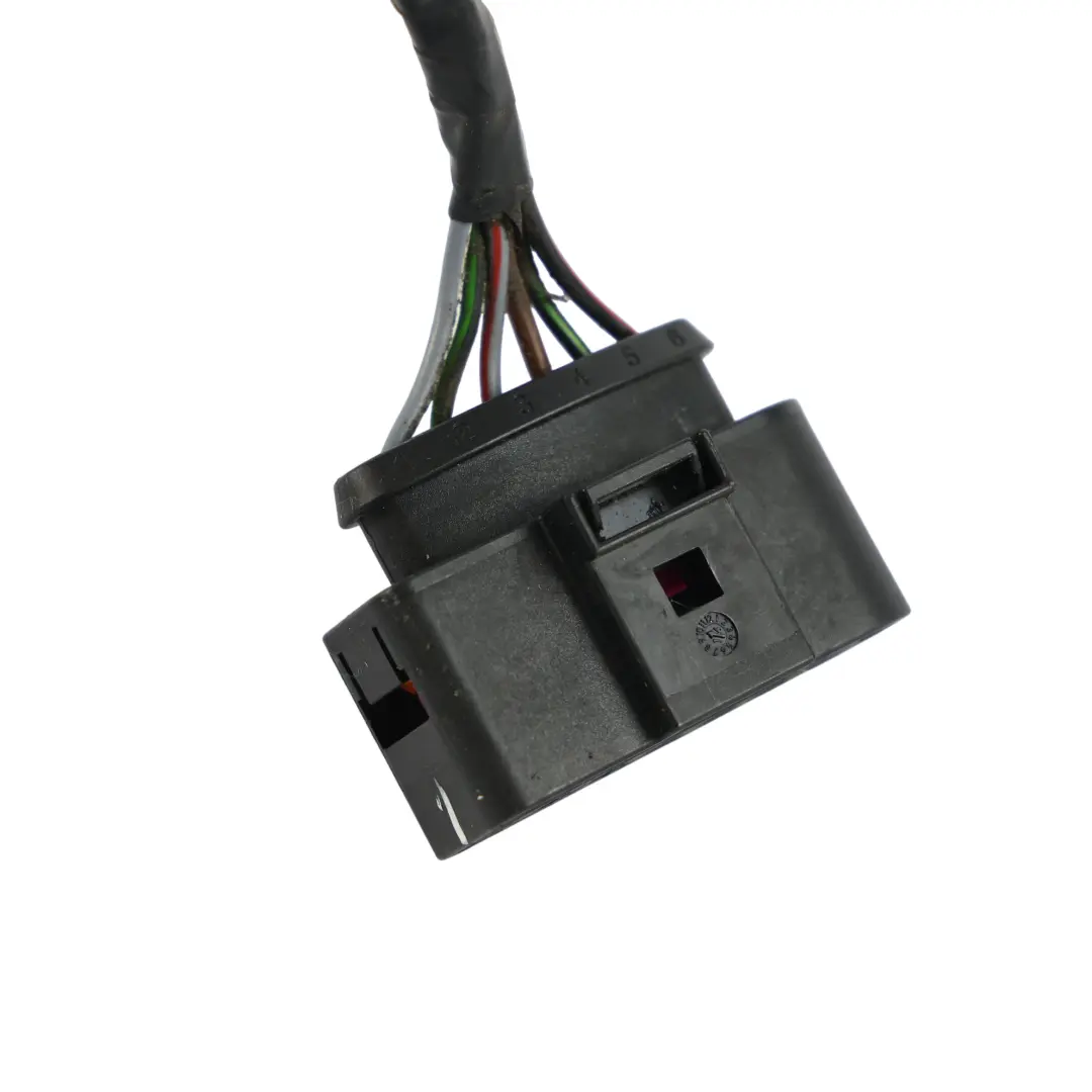 Arnés Cableado Luz Trasera Derecha para Volkswagen Transporter T6 con número de pieza 7E0945096T Volkswagen Transporter T6 Arnés Cableado Luz Trasera Derecha - SKU 7E0945096T-2 - Número de pieza 7E0945096T