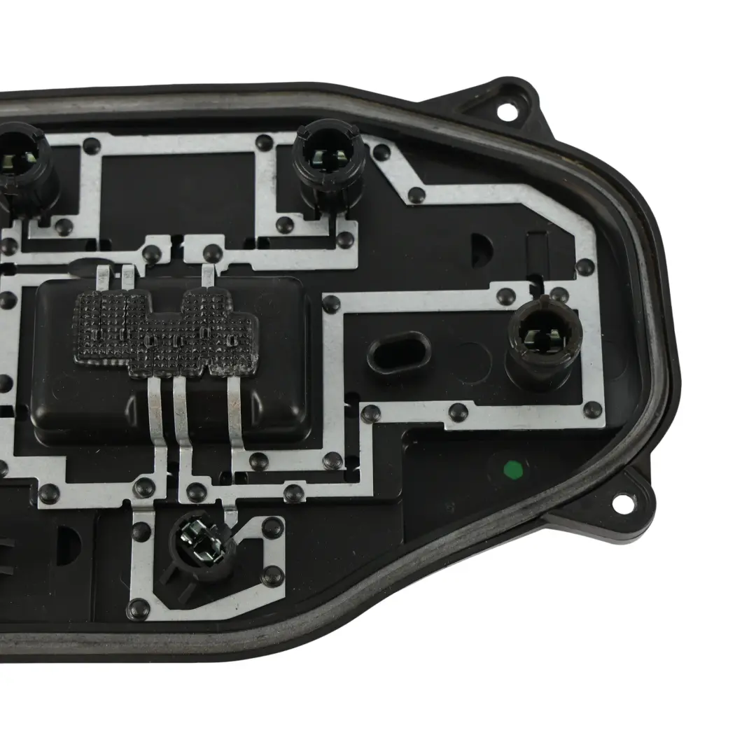 Volkswagen Transporter T6 Heckleuchte Fassung Rechts - SKU 7E0945258B - Teilenummer 7E0945258B