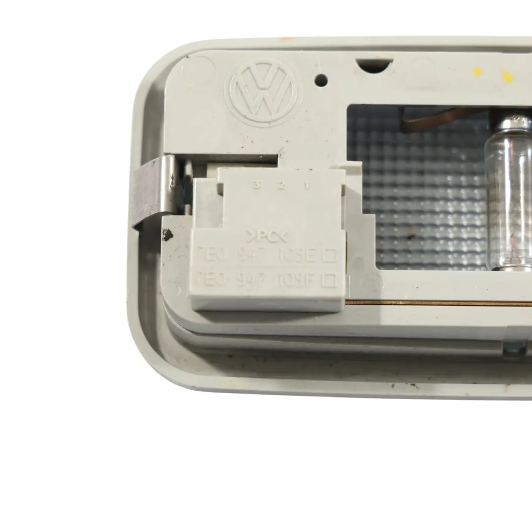 Panneau De Plafonnier Intérieur pour VW Volkswagen Transporter T6 à propos du numéro de pièce 7E0947105E VW Volkswagen Transporter T6 Panneau De Plafonnier Intérieur - SKU 7E0947105E - Numéro de pièce 7E0947105E