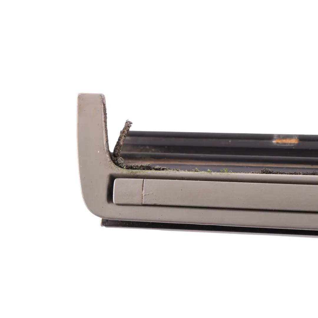 Sliding Door Window Sun Roller Right O/S Grey to VW Transporter T5 with Part number 7E3867028A VW Transporter T5 Sliding Door Window Sun Roller Right O/S Grey - SKU 7H5861314C - Part number 7E3867028A