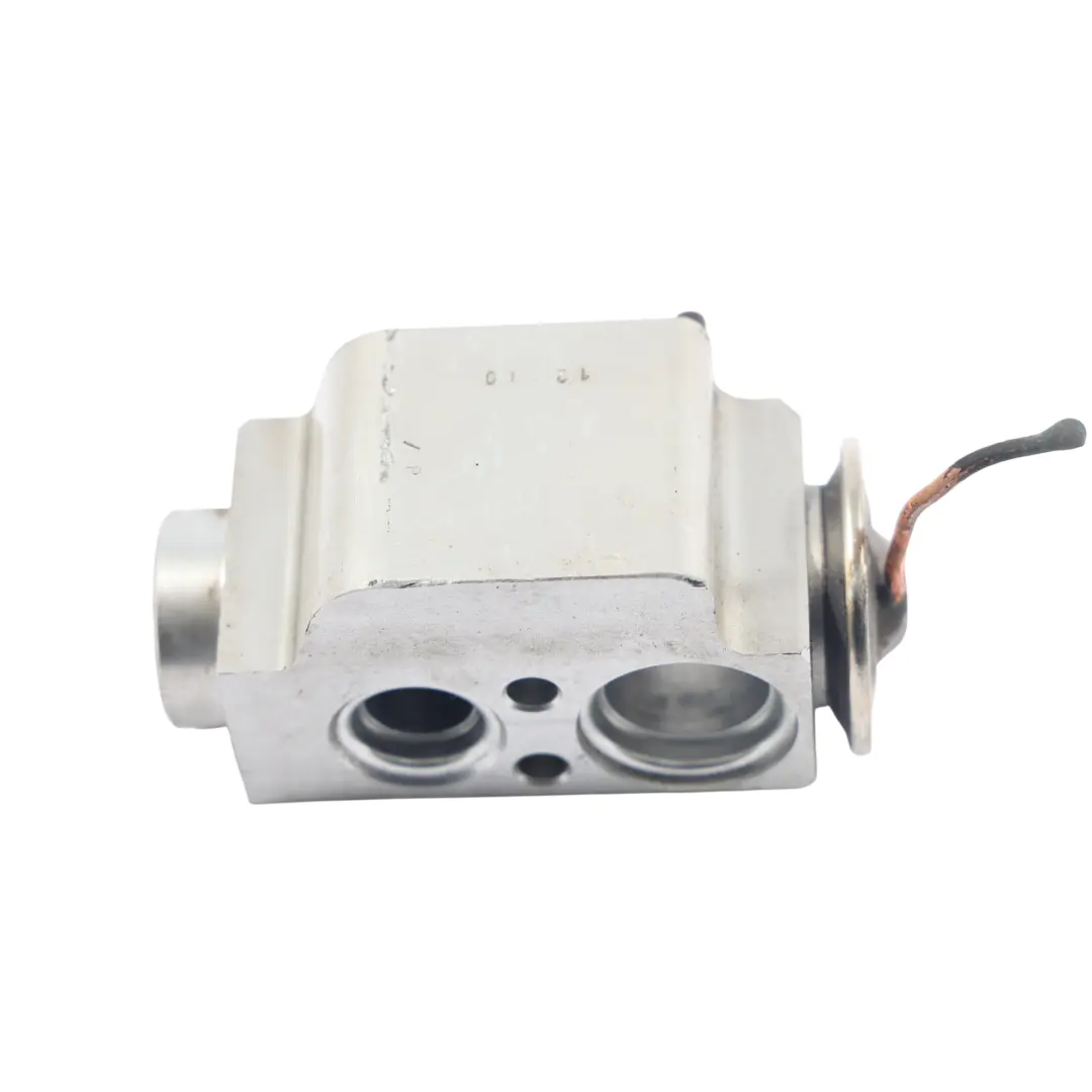 Válvula Expansión Aire Acondicionado para Volkswagen Transporter T5 con número de pieza 7H0820712B Volkswagen Transporter T5 Válvula Expansión Aire Acondicionado - SKU 7H0820712B - Número de pieza 7H0820712B