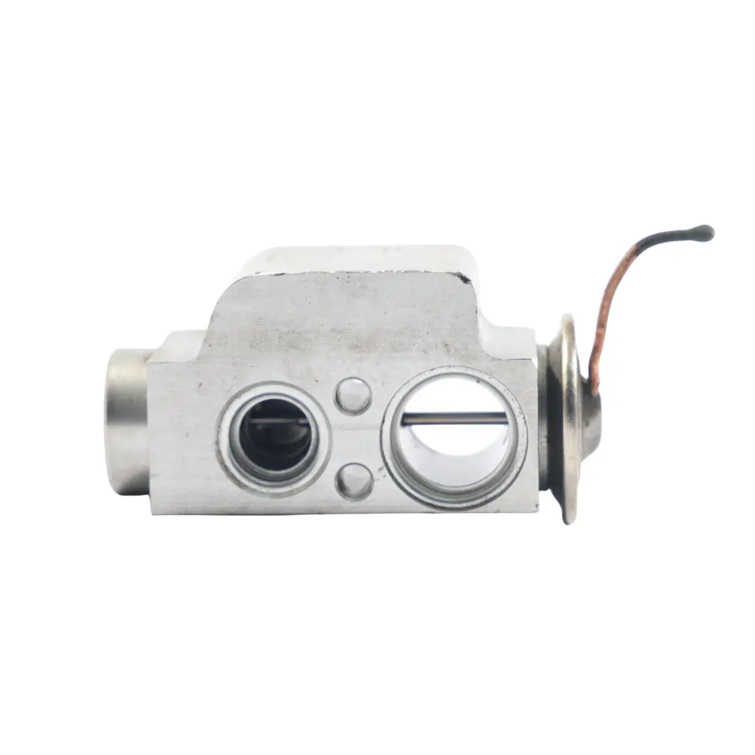 Válvula Expansión Aire Acondicionado para Volkswagen Transporter T5 con número de pieza 7H0820712B Volkswagen Transporter T5 Válvula Expansión Aire Acondicionado - SKU 7H0820712B - Número de pieza 7H0820712B