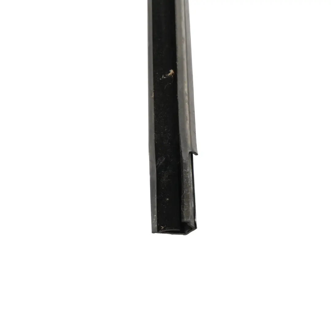 Junta Goma Marco Ventana Puerta Izquierda para Volkswagen Transporter T5 con número de pieza 7H0837433C Volkswagen Transporter T5 Junta Goma Marco Ventana Puerta Izquierda - SKU 7H0837433C - Número de pieza 7H0837433C