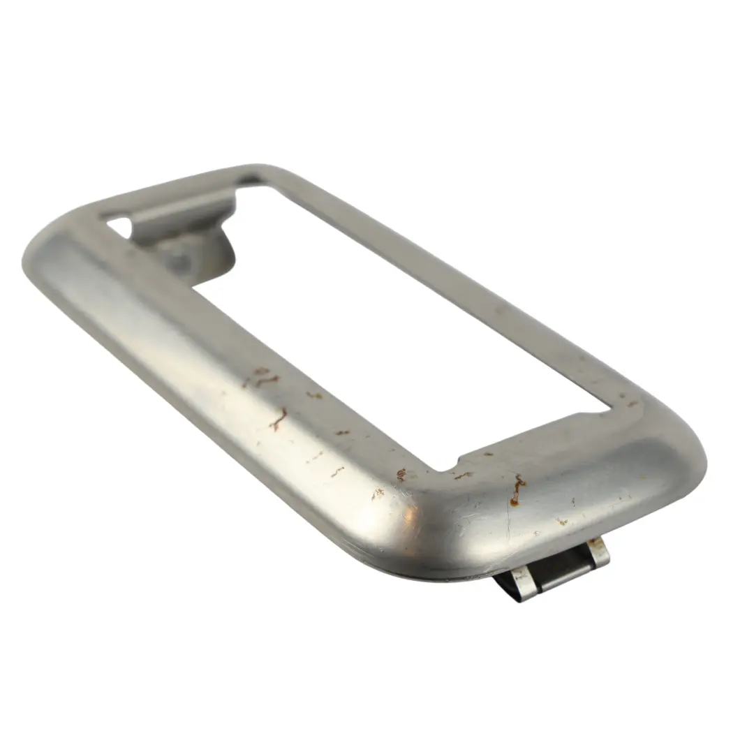 Osłona Mocowania Fotela 2. Rząd do Volkswagen Transporter T6 o numerze 7H0883087 Volkswagen Transporter T6 Osłona Mocowania Fotela 2. Rząd - SKU 7H0883087 - Numer Części 7H0883087