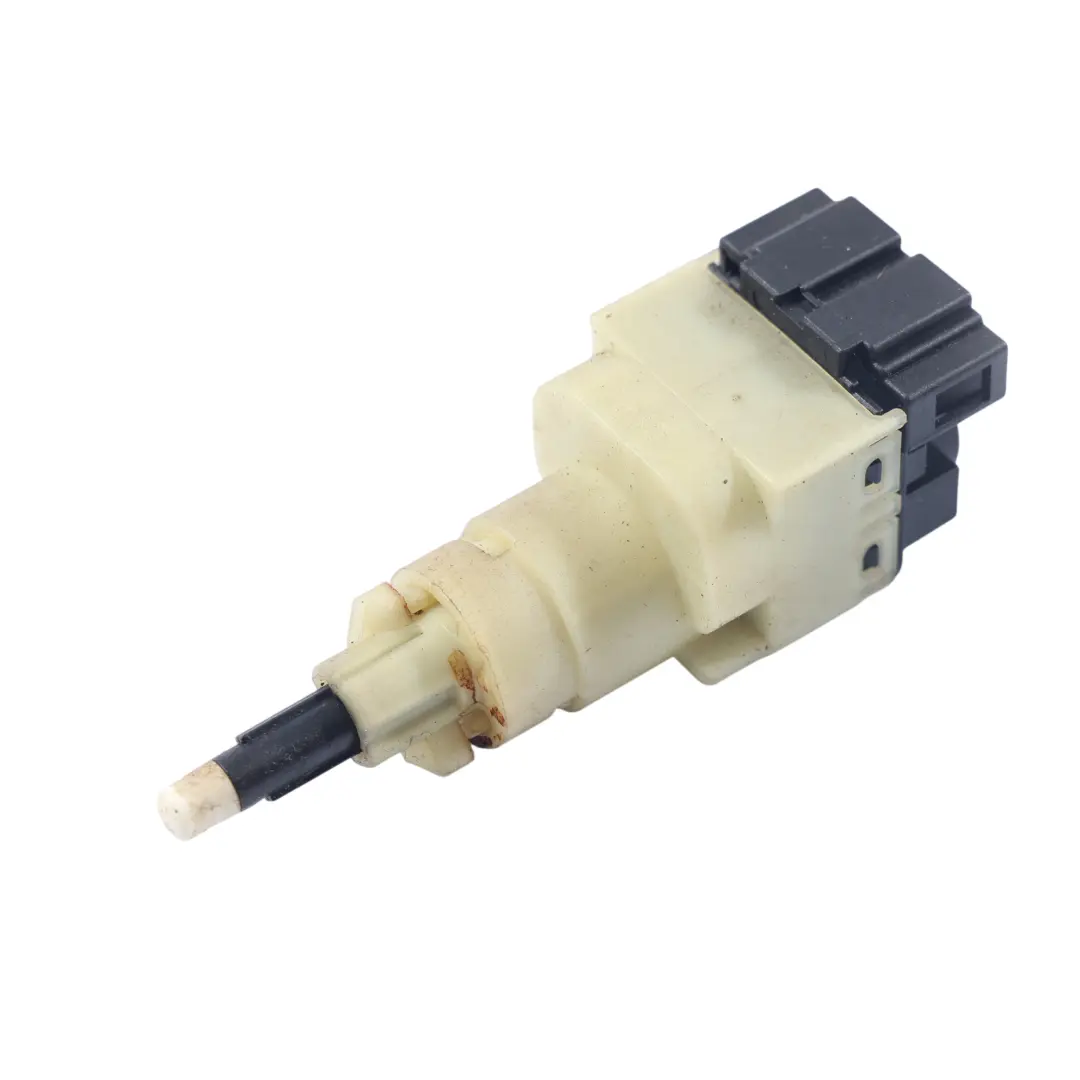 Clutch Pedal Control Sensor Switch to VW Transporter T5 with Part number 7H0927189 VW Transporter T5 Clutch Pedal Control Sensor Switch - SKU 7H0927189 - Part number 7H0927189