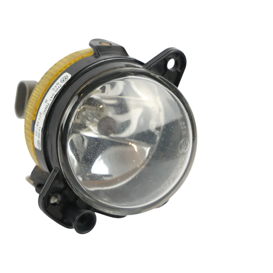 Halogen Przedni Prawy do Volkswagen Transporter T5 o numerze 7H0941700C Volkswagen Transporter T5 Halogen Przedni Prawy - SKU 7H0941700C - Numer Części 7H0941700C