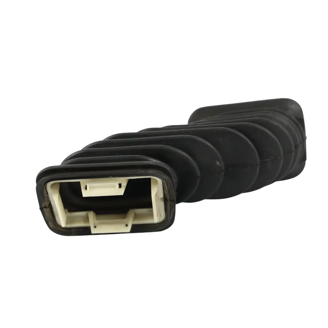 Osłona Wiązki Drzwi Przedni Lewy do Volkswagen Transporter T5 o numerze 7H0959845 Volkswagen Transporter T5 Osłona Wiązki Drzwi Przedni Lewy - SKU 7H0959845 - Numer Części 7H0959845