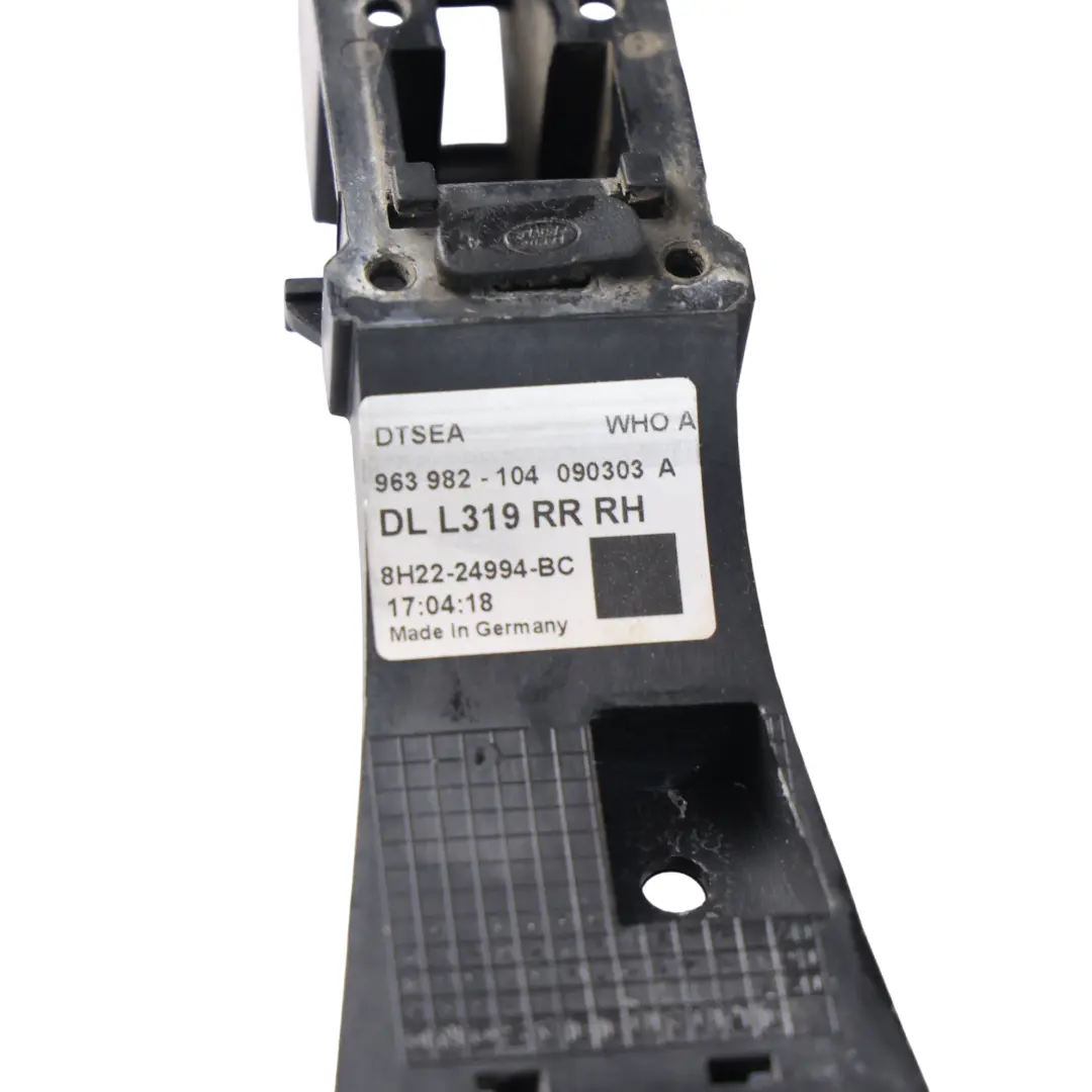 Loquet Verrouillage Arrière Droit pour Land Rover Discovery 3 L319 à propos du numéro de pièce 7H5A-26412-AC Land Rover Discovery 3 L319 Loquet Verrouillage Arrière Droit - SKU 7H5A-26412-AC-1 - Numéro de pièce 7H5A-26412-AC