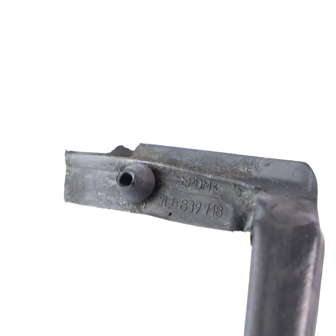 VW Touareg 7L Porsche Cayenne 9PA Guarnizione Porta Anteriore Destra - SKU 7L0839718 - Numero di parte 7L0839718