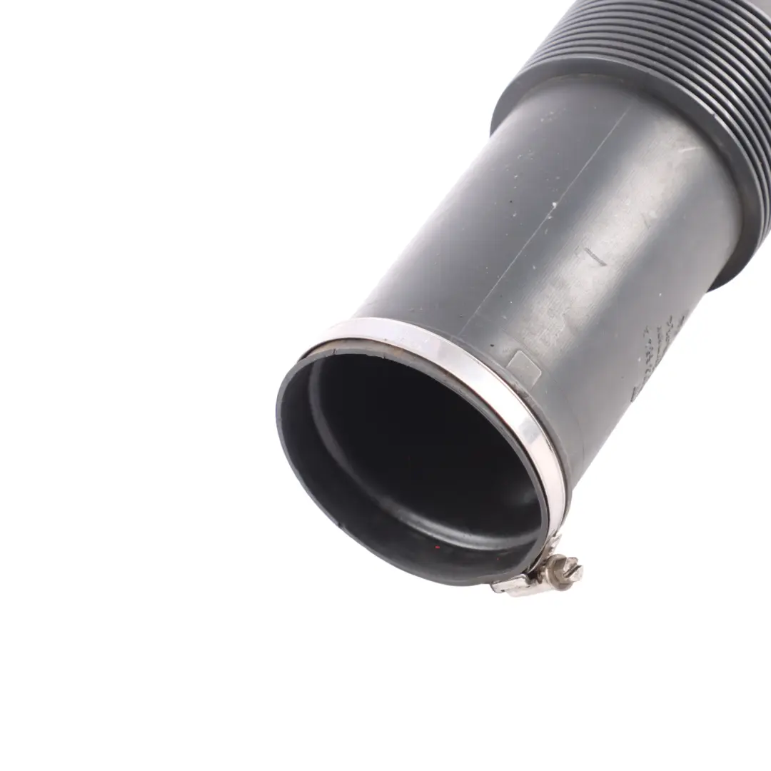 Intake Hose Line Pipe Line to Porsche Cayenne 9PA 955 3.2 Air with Part number 7L5128684A Porsche Cayenne 9PA 955 3.2 Air Intake Hose Line Pipe Line - SKU 7L5128684A - Part number 7L5128684A