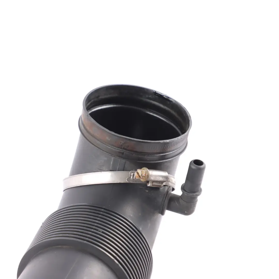 Intake Hose Line Pipe Line to Porsche Cayenne 9PA 955 3.2 Air with Part number 7L5128684A Porsche Cayenne 9PA 955 3.2 Air Intake Hose Line Pipe Line - SKU 7L5128684A - Part number 7L5128684A