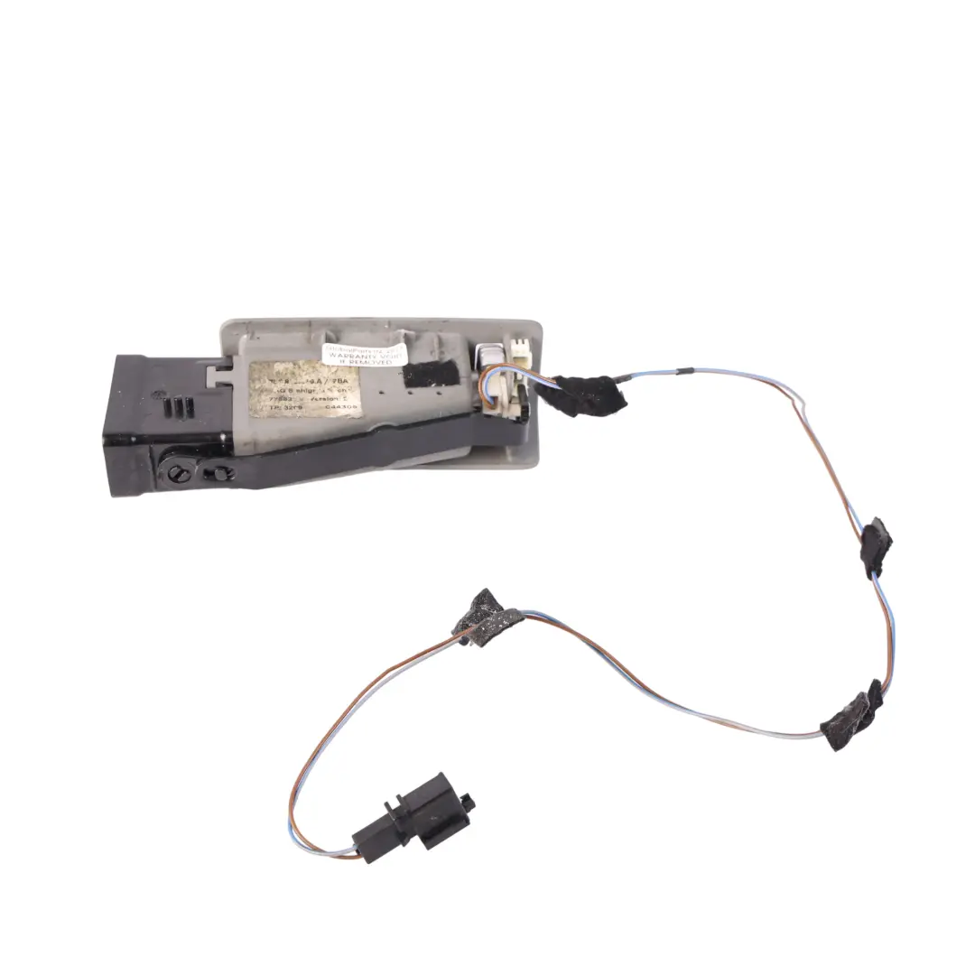 Rejilla De Ventilación Del Pilar B Derecho para Porsche Cayenne 9PA con número de pieza 7L5819210A Porsche Cayenne 9PA Rejilla De Ventilación Del Pilar B Derecho - SKU 7L5819210A - Número de pieza 7L5819210A