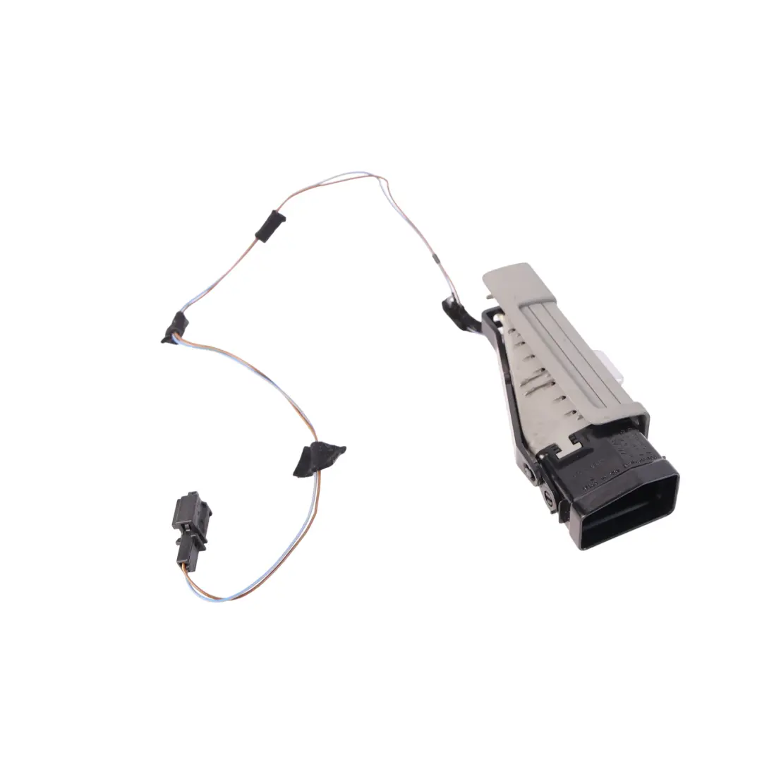 Porsche Cayenne 9PA Rejilla De Ventilación Del Pilar B Derecho - SKU 7L5819210A - Número de pieza 7L5819210A