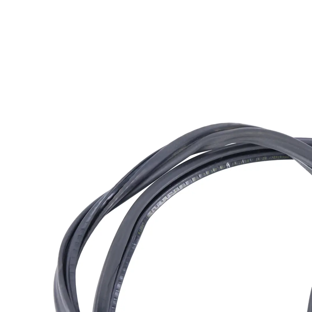 Porsche Cayenne 955 9PA Joint D'Étanchéité De Lunette Arrière Hayon - SKU 7L5845521 - Numéro de pièce 7L5845521